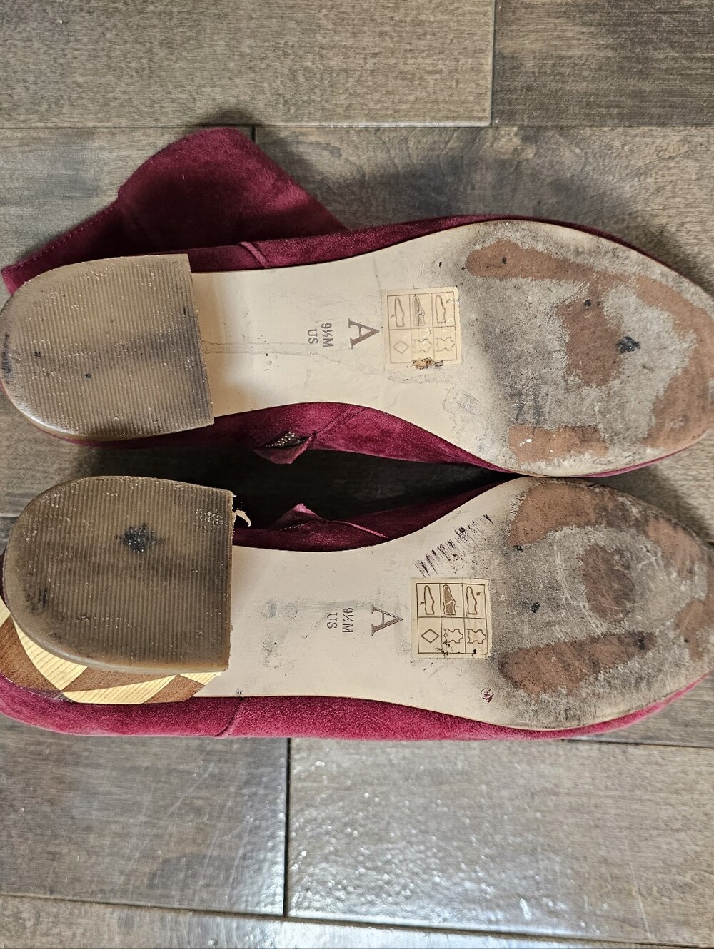 Anthropologie Alba Burgundy Suede Geometric Wood Block Heel Ankle Boots 9.5 - Picture 4 of 4